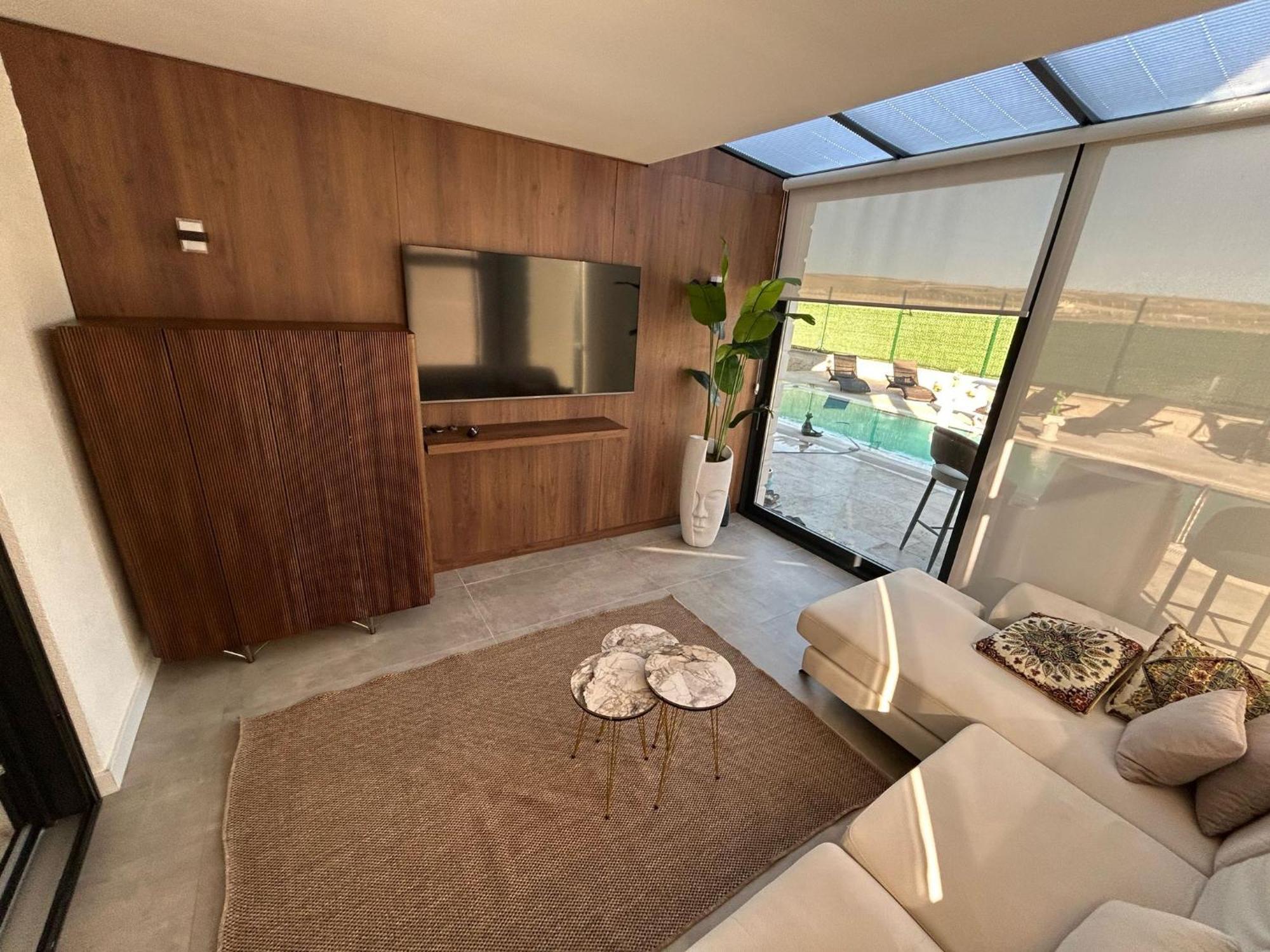 Villa Azum *